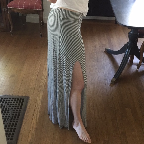 Very soft brandy melville skirt - Picture 4 of 5